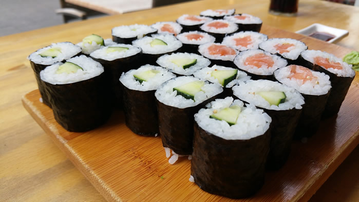 点击大图看下一张：一组海鲜类的寿司图片欣赏