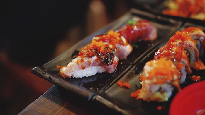 点击大图看下一张：一组海鲜类的寿司图片欣赏