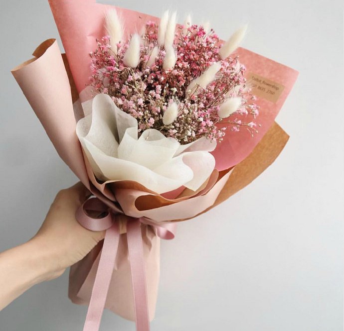 点击大图看下一张：最懂女孩心的粉色系花束
