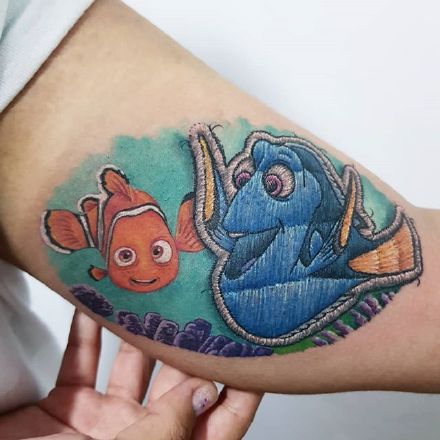 点击大图看下一张：刺绣纹身 巴西纹身师Duda Lozano的9款卡通刺绣布贴风格纹身作品