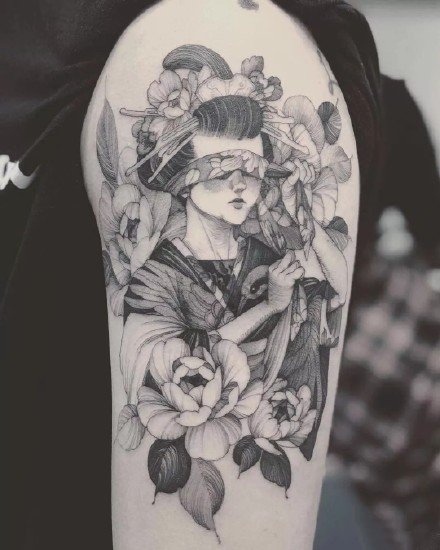 点击大图看下一张：日本艺妓纹身-台湾纹身师Kubrick的纹身作品分享