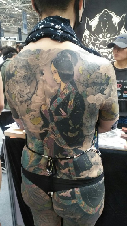 点击大图看下一张：大满背纹身作品 26款2019廊坊纹身展的大满背纹身作品赏析