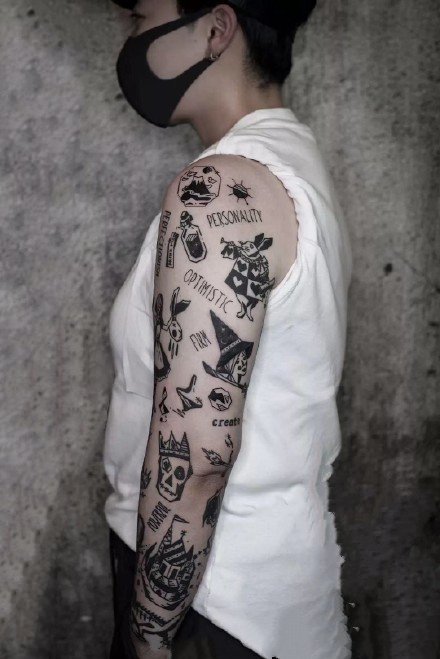 点击大图看下一张：武汉纹身-9款不同风格的花臂纹身 武汉老兵纹身作品