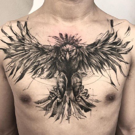 点击大图看下一张：胸部老鹰纹身 6款黑色的胸部飞鹰纹身图案