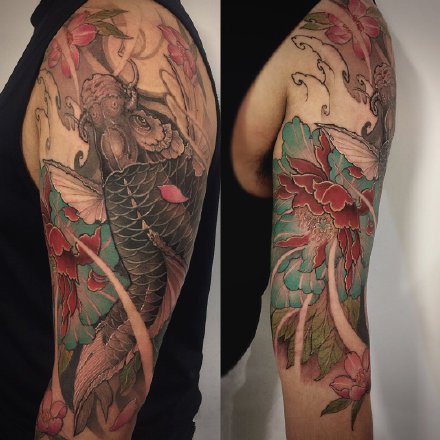 点击大图看下一张：鲤鱼传统纹身 9款包臂包腿的招财锦鲤鲤鱼纹身图片