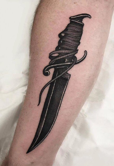 点击大图看下一张：匕首刺青 9款黑色的小臂小刀匕首纹身图案