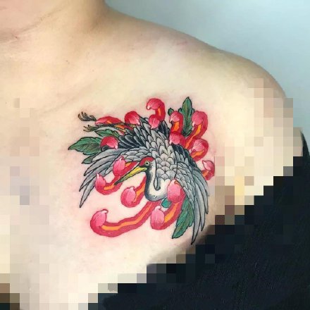 点击大图看下一张：菊花刺青 9款传统风格的各部位菊花纹身图案