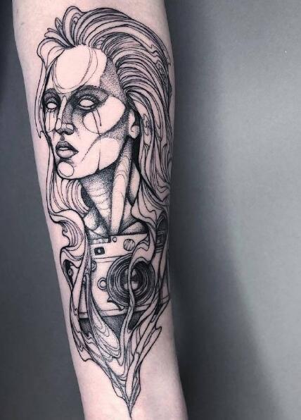 点击大图看下一张：国外黑灰纹身师Mitchell Keanu的9款点刺素描纹身作品