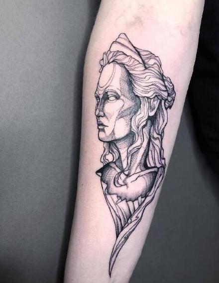 点击大图看下一张:国外黑灰纹身师Mitchell Keanu的9款点刺素描纹身作品