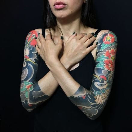 点击大图看下一张：女性花臂纹身 帅气的9款女性大花臂纹身作品欣赏