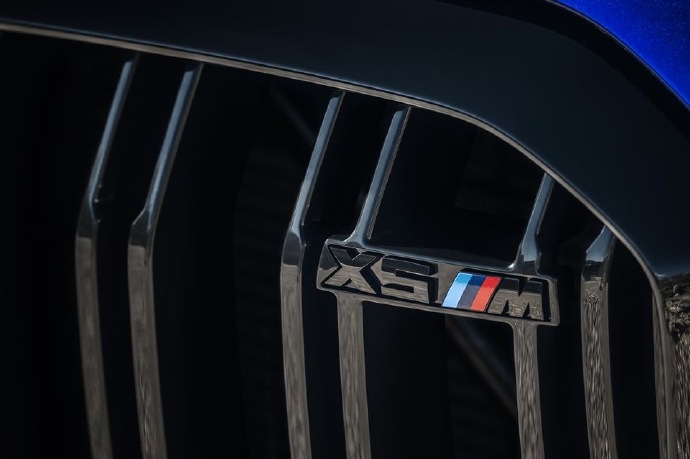 点击大图看下一张：The New BMW X5 M Competition图片