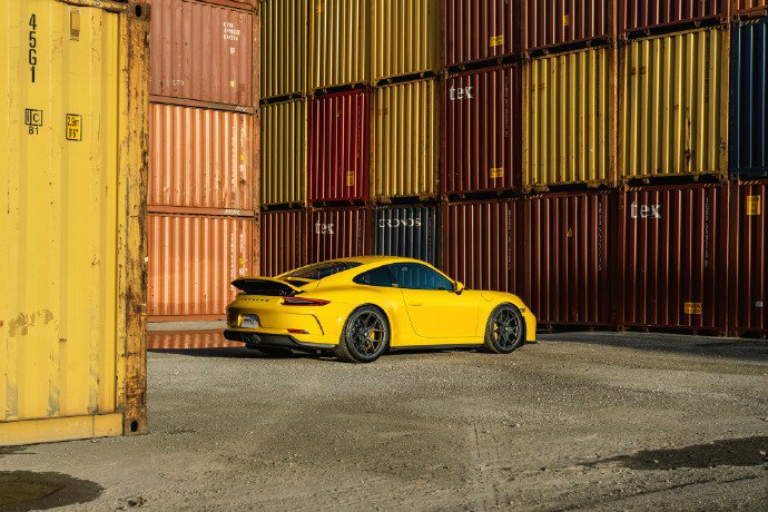 点击大图看下一张：保时捷911 GT3 Touring，颜值在线