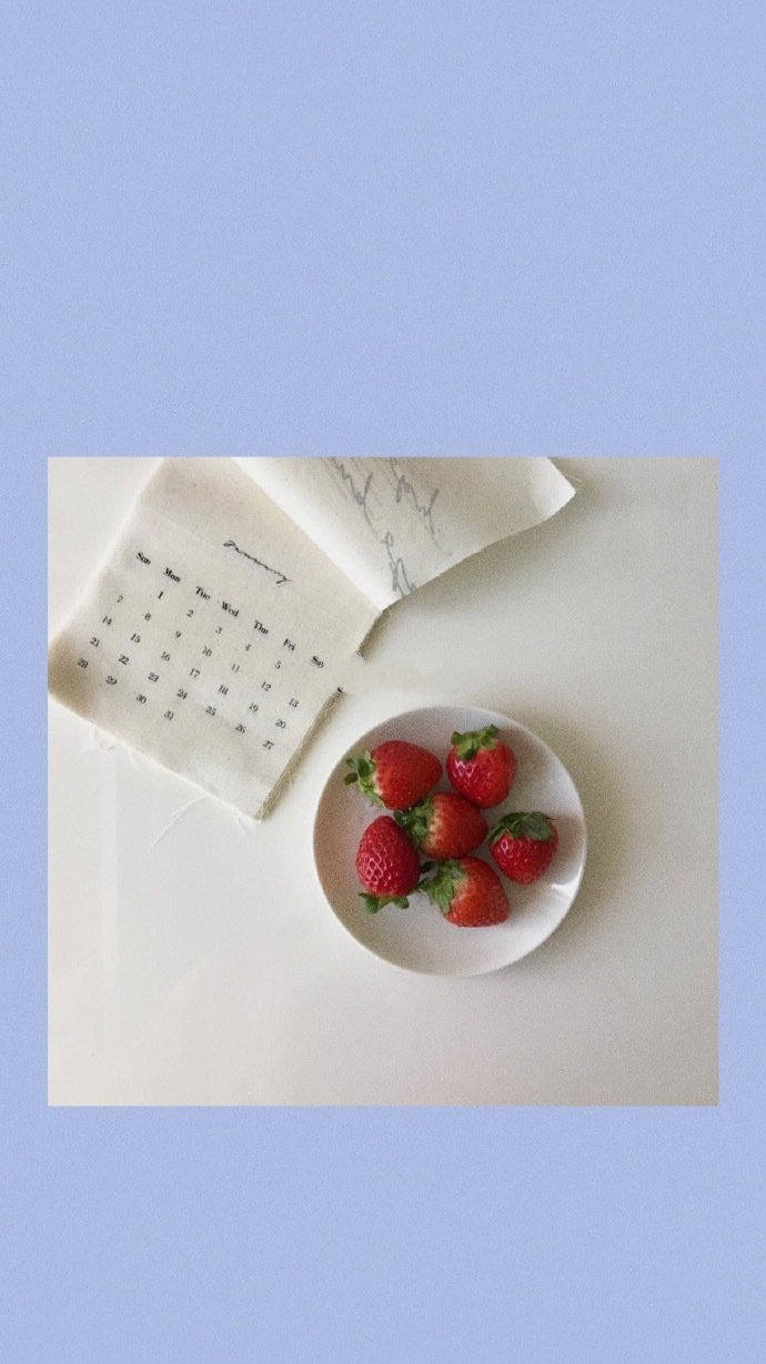 点击大图看下一张：一组甜甜的小可爱草莓图片欣赏