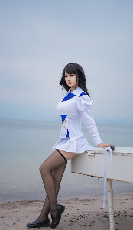 点击大图看下一张：清纯美少女水手服黑丝诱惑cosplay写真