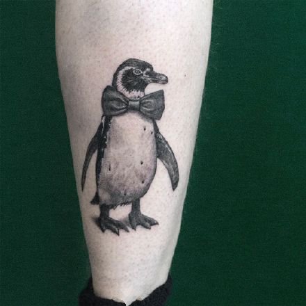 点击大图看下一张：一组情侣，企鹅，插画风，暗黑纹身图案