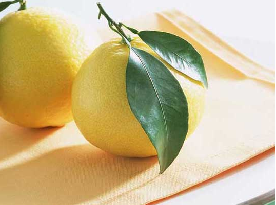 点击大图看下一张：甜美、寒生津的柚子水果图片