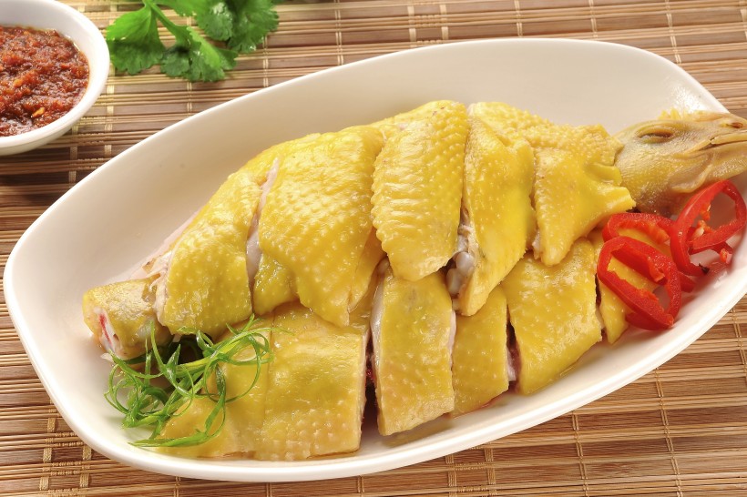 点击大图看下一张：制作简单的粤菜美味白切鸡图片
