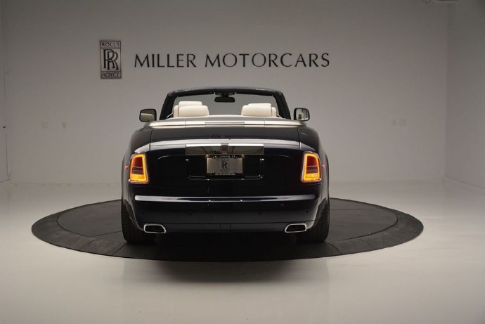点击大图看下一张：Rolls-Royce Phantom Drophead Coupe