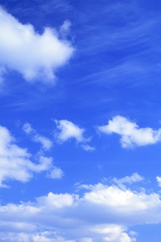 点击大图看下一张：一组蓝天白云精美手机壁纸图片