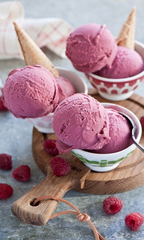 点击大图看下一张：一组精致美味的冰淇淋图片