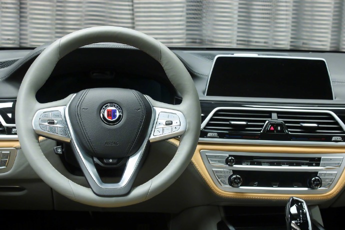 点击大图看下一张：新宝马 Alpina B7 Biturbo Switch-Tronic All Wheel Drive