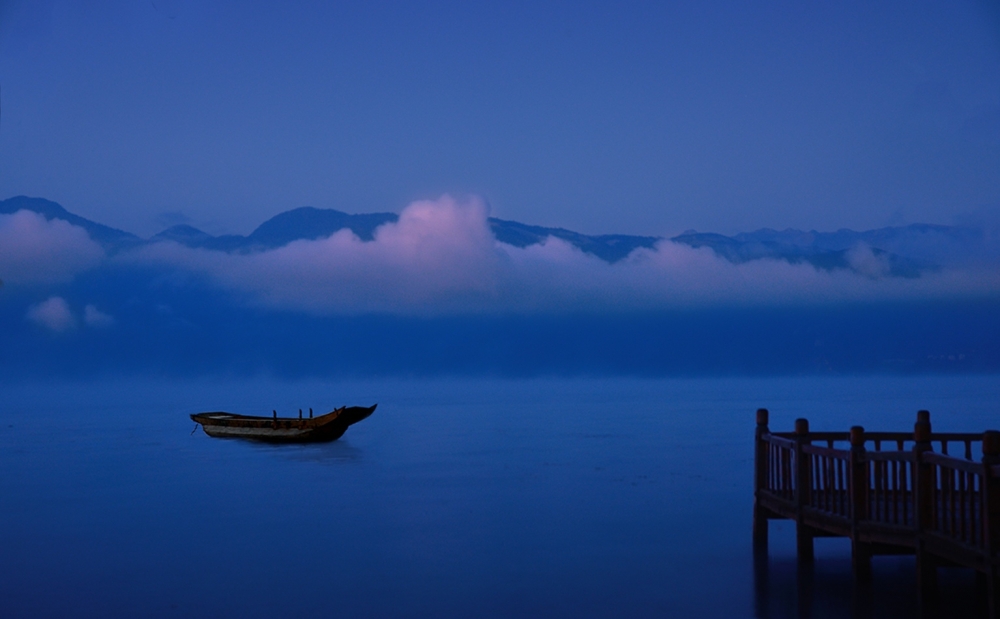 点击大图看下一张：神秘的泸沽湖风景图片欣赏