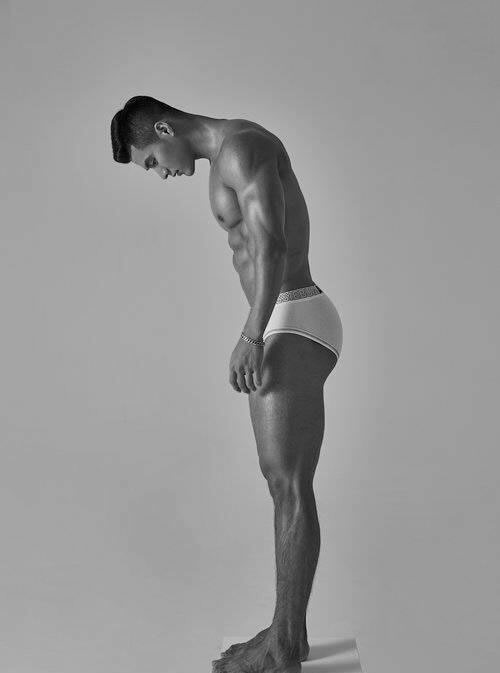 点击大图看下一张:韩国超帅肌肉男模图片