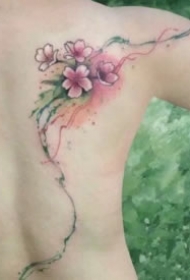 纹身桃花图 小清新的9款女生桃花纹身图案