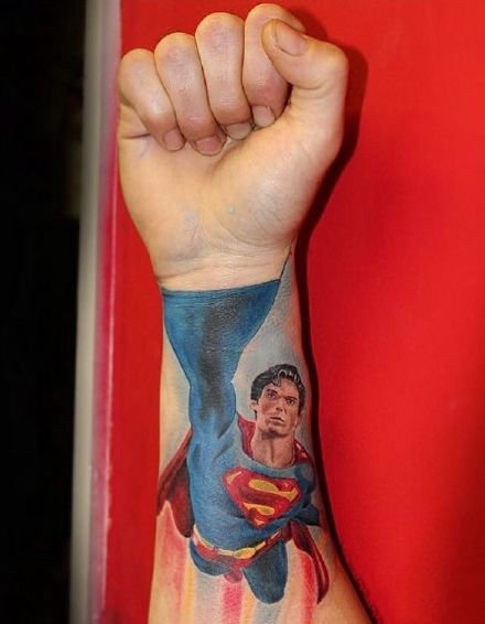 点击大图看下一张：超人纹身 9款个性的超人superman主题的纹身图片