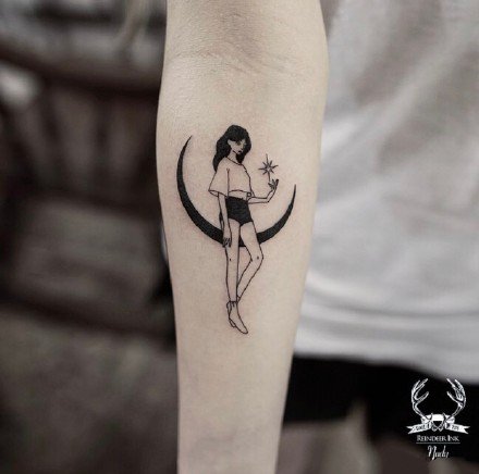 点击大图看下一张：黑白色月亮和小清新女郎的一组创意纹身小图