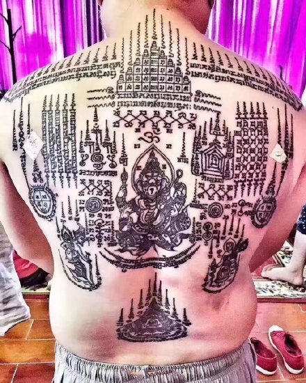 点击大图看下一张：满背刺符纹身 9款泰国宗教古法纹身刺符图案
