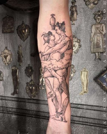点击大图看下一张：大腿大臂上一组西方铜版画纹身图案