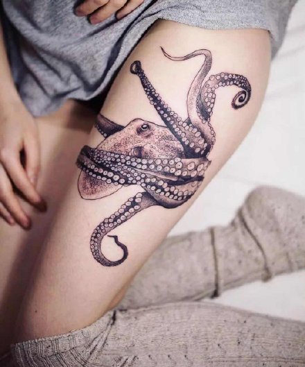 点击大图看下一张：章鱼纹身素材：9款黑色的章鱼纹身图案作品