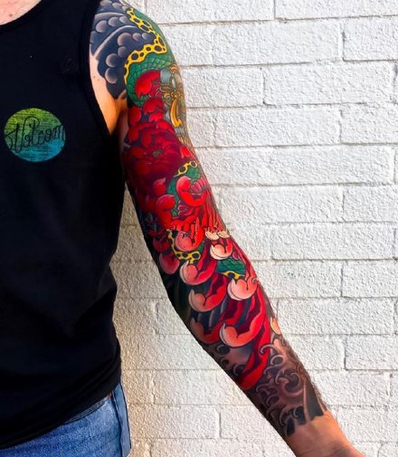 点击大图看下一张：大花臂纹身  18款传统等风格的花臂纹身作品图案