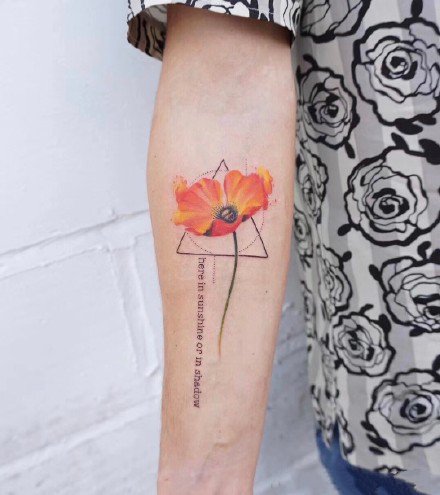 点击大图看下一张：女生小臂纹身 9款适合女生小臂的小清新纹身图片