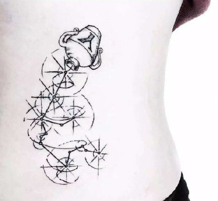 点击大图看下一张：水瓶座纹身  9款十二星座之水瓶座的纹身图案