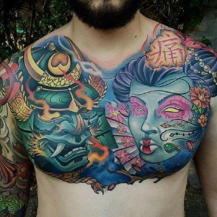 点击大图看下一张：花胸刺青 适合男士的9款大花胸纹身作品图案