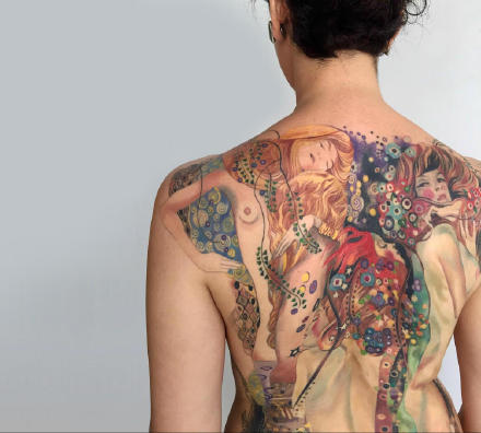 点击大图看下一张：克里姆特裸女油画主题的9款纹身图片