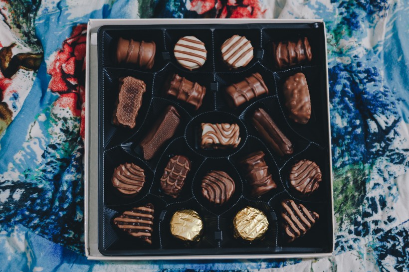 点击大图看下一张：一组丝滑的巧克力图片