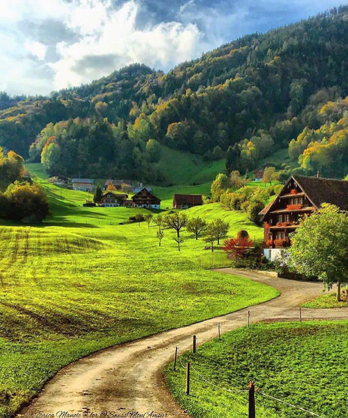 点击大图看下一张：美如油画的瑞士风景图片欣赏