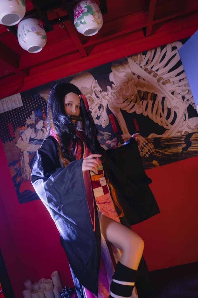 点击大图看下一张:一组cos鬼灭之刀性感美女图片欣赏