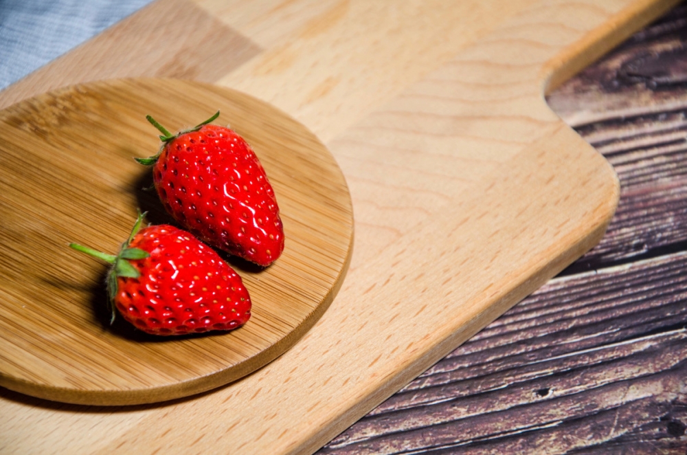 点击大图看下一张：香甜可人熟透的草莓图片欣赏