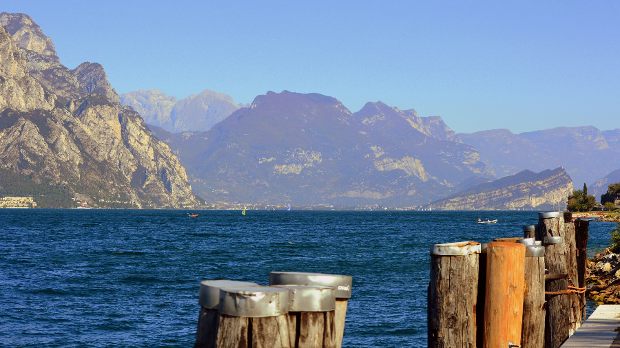点击大图看下一张：意大利加尔达湖图片欣赏