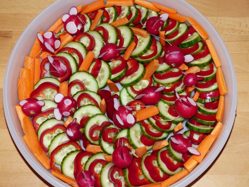 点击大图看下一张：非常好吃又健康的蔬菜沙拉图片