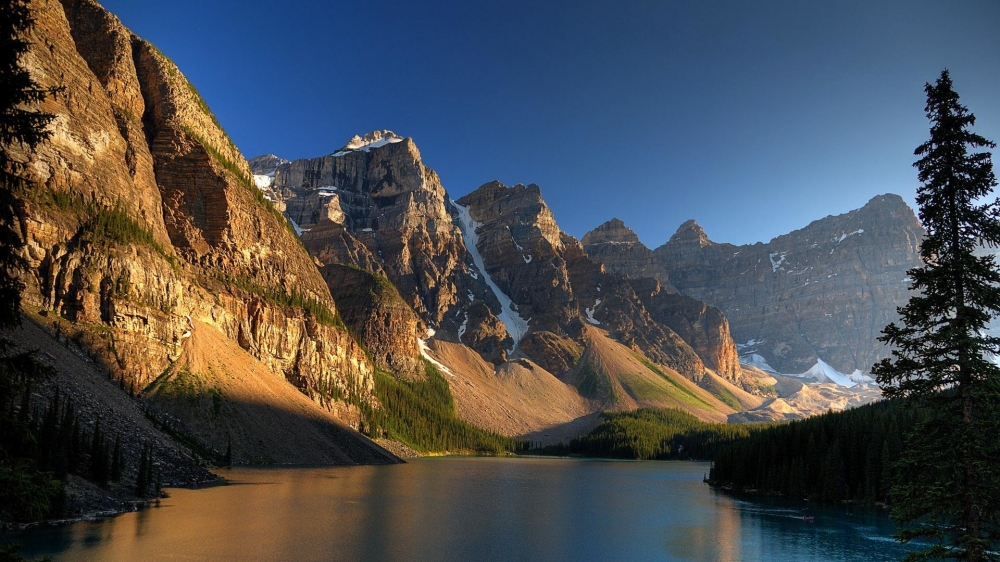 点击大图看下一张：加拿大罗布森山风景图片桌面壁纸