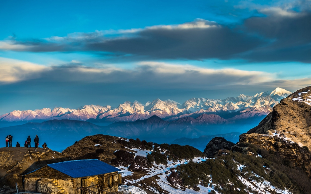 点击大图看下一张：尼泊尔雪山风光图片桌面壁纸