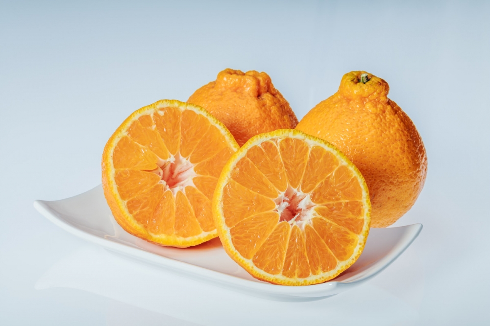 点击大图看下一张：一组吃起来脆甜的橘子图片欣赏