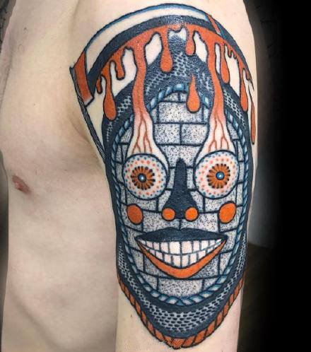 点击大图看下一张：复古怪诞的一组国外纹身设计图案作品