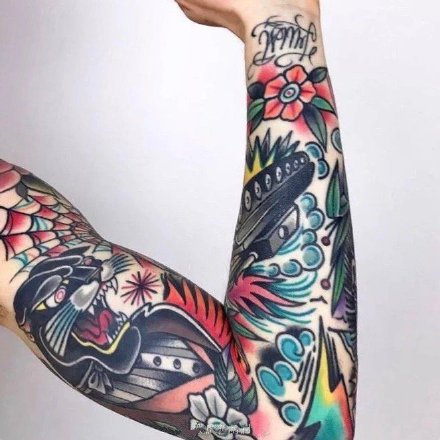 点击大图看下一张：拼接纹身 一组oldschool的拼接花臂纹身作品图案