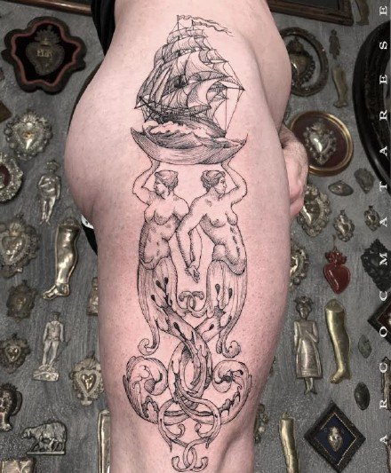 点击大图看下一张：手臂大腿黑灰纹身文艺复兴题材纹身图片